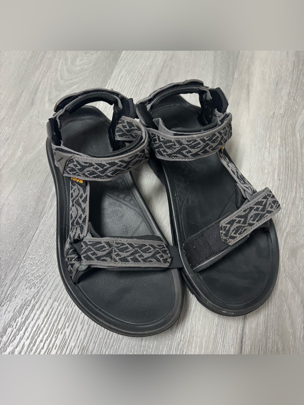 Teva Terra Fi 5 Universal Gorpcore Men’s Sandals Black and Gray Geometric Size 8